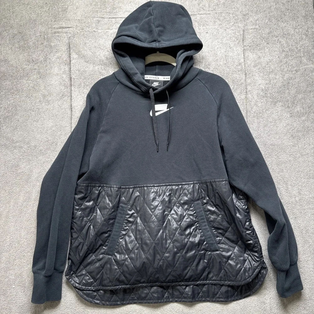 Nike‎ Fleece Hoodie Small Black Quilted Center Swoosh Comfy Warm Kangaroo Pocket